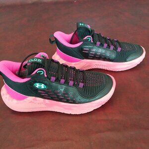 Under Armour Flow Breakthru 5 Womens Sneakers Black Pink Size 8